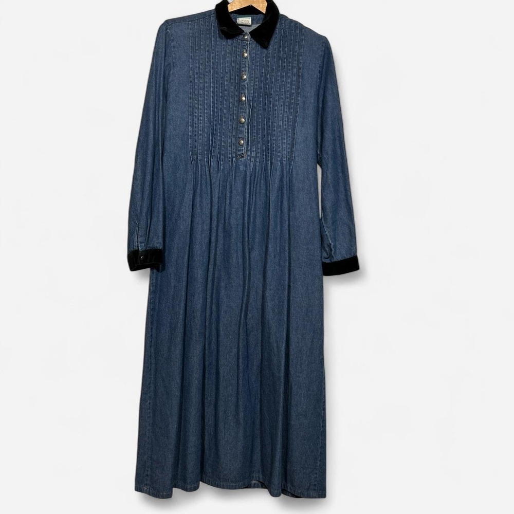 Minimalist Teacher Lagenlook Denim Dress with Velvet collar